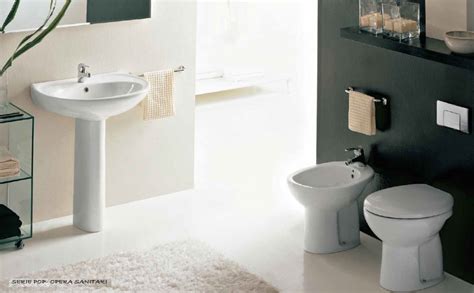 Lavabi, sanitari tradizionali, sospesi, filomuro e accessori per l'installazione: Offerte bagno completo con piatti doccia | Sanitari ...