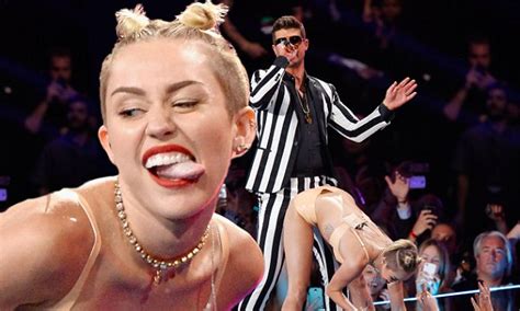 Miley Cyrus Calls Out Robin Thicke Over Twerking At MTV VMAs