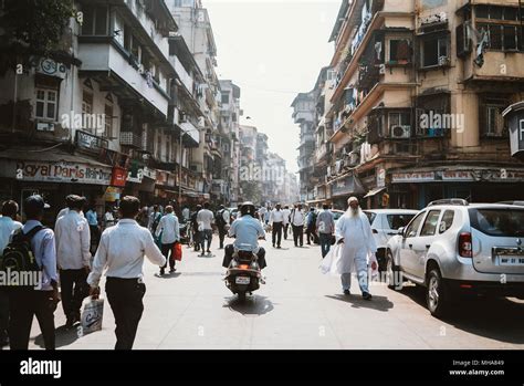 Busy Street Mumbai Hi Res Stock Photography And Images Alamy