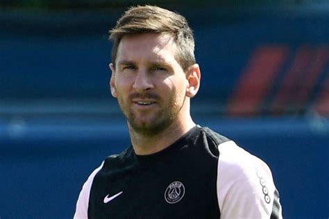 Lionel Messi Net Worth How Much Is Messis Wealth Memprize