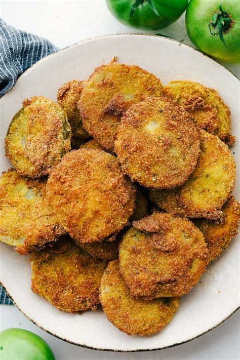 Working in 2 batches, add tomatoes and cook until crisp and golden, about 3 minutes per side. Classic Fried Green Tomatoes | The Recipe Critic