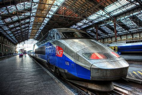 High Speed Train At Gare Dausterlitz Train Station In Paris Paris