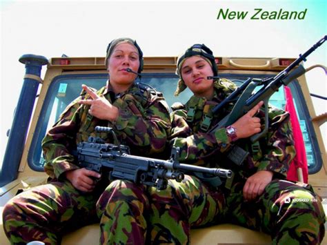 The pakistani army has the bravest female soldiers. 10 nations with hot female soldiers (pics ...