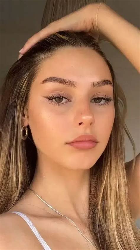 Ideas For Makeup For Round Faces Round Face Looks Natural Prom