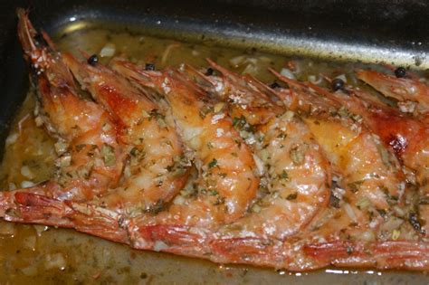 Los langostinos al horno son más sencillos de preparar que los langostinos a la plancha y os quedarán igual de ricos. Recetas de cocina del chef Antuan: Langostinos al horno