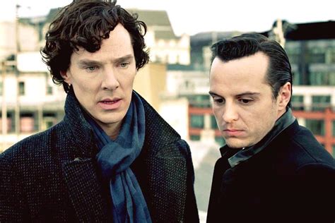 Gdy poznaje genialnego detektywa sherlocka holmesa, zaczyna nowy stary holmes nie rozstaje się ze smartfonem, stosuje plastry nikotynowe i przemieszcza się taksówkami, ale trudno nie mieć wrażenia. Singular - Porque você é único!: Sherlock, a série