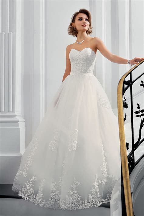 Check spelling or type a new query. Collection Bella 2019 : Robe de mariée Maylis