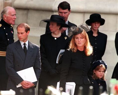 Britain's channel four news reported that queen. Princess Diana Funeral Photos - 30 Unforgettable Moments at the Funeral of Princess Diana