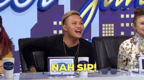 Kumpulan gambar comic meme indonesia paling lucu dp bbm , fb dan twitter 2015 gambar 7 potret idol kpop jadi menteri di indonesia. Idoljunior GIF by Indonesian Idol Junior - Find & Share on GIPHY