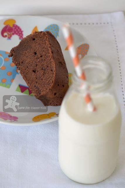 Preheat oven to 325 °f. Chocolate Sour Cream Pound Cake (Paula Deen) - Paperblog