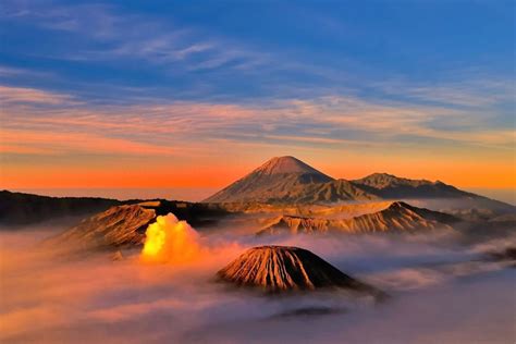 Sejarah Gunung Bromo Yang Lengkap Dan Melegenda Travelbiz