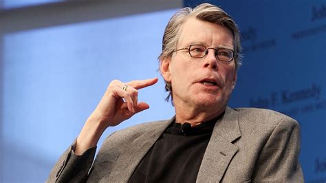 This best reading order book by avid reader tells us about each of his books. 8 Simple Writing Strategies That Helped Stephen King Sell ...