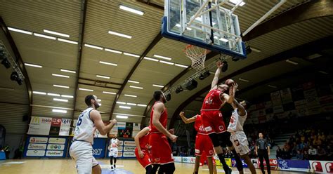 Aussi disponible, toutes les prédictions de la journée de la ligue belgique jupiler league. Mechelen smeert Oostende 1e nederlaag aan, Bergen-Henegouwen komt aan kop | Meer Sport | hln.be