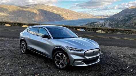 Ford Mustang Mach E And Volvo Xc40 Recharge Earn Top Safety Ratings