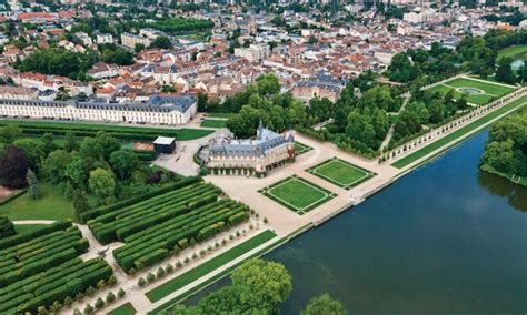 Nearby cities and towns of rambouillet are : Château de Rambouillet Île-de-France France | Outdoor ...