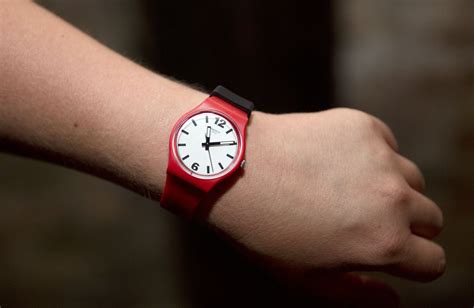 Swatch Smartwatch To Debut In 2015 Compete With Apple Iwatch