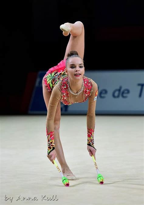 Dina averina gets so much unnecessary hate. | Rhythmic gymnastics, Gymnastics photos, Dina