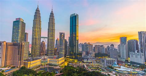 Kuala lumpur is served by two primary airports, klia (kuala lumpur international airport) and subang though you are far more likely to find yourself at the former than the latter. Malaisie : Kuala Lumpur, capitale cosmopolite