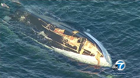 man dies after being pulled from boat wreckage off long beach coast abc7 los angeles