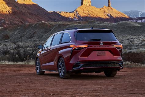 Learn more about the exciting 2021 toyota sienna. The All-New 2021 Toyota Sienna Hybrid Combines Efficiency ...