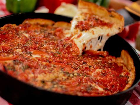 21 Best Deep Dish Pizza In Chicago For Giant Slices