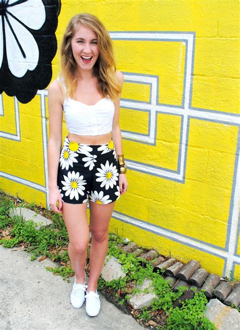 fun way to wear a crop top daisy shorts vintage fabric white keds festival style keds