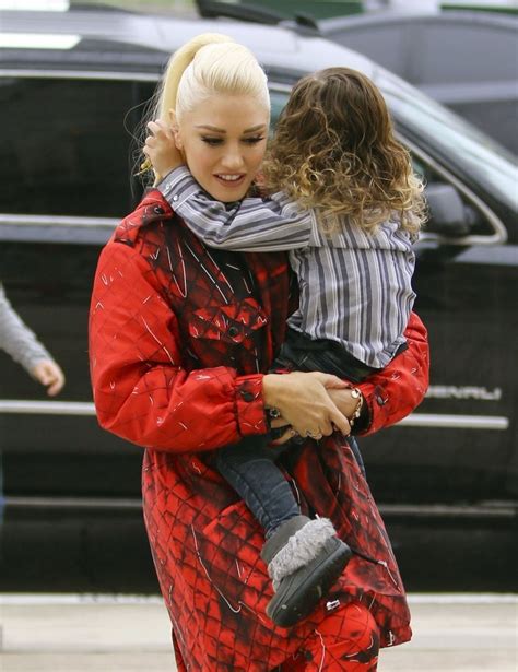 Having born under the star sign of pisces, we can assume that his personality will be intuitive and selfless. Gwen Stefani and Apollo Bowie Flynn Rossdale Photos Photos ...