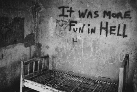 Pin By Dipper Best On Art Creepy Pictures Mental Asylum Abandoned Asylums