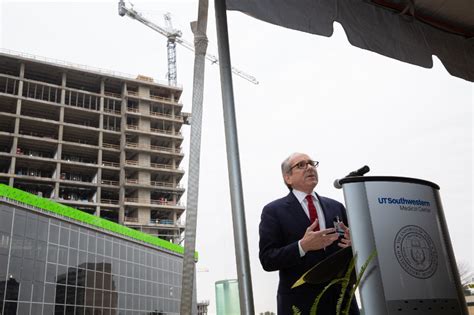 Ut Southwestern Celebrates Clements University Hospital Expansion Milestone