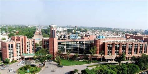 Best Hospital In Chandigarh India Fortis Hospital Mohali Treatment
