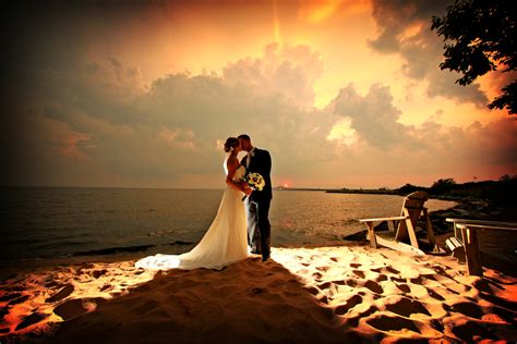 Just imagine the backdrop of your wedding vows in the warm salt air, with. Chesapeake Bay Beach Club Presents Wedding for Military ...