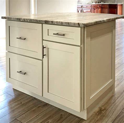 Our cabinets for contractors are engineered to excellence and designed in the united states, ensuring the utmost in quality and durability. Arcadia Linen Kitchen Cabinets - Builders Surplus