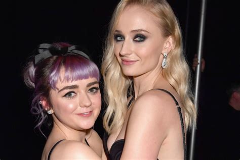 Sophie Turner And Maisie Williams Greatest Friendship Moments Glamour