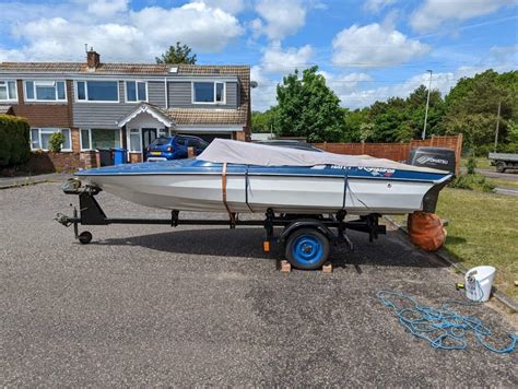 Speeedboat 16ft Glastron 160gt 50hp Tohatsu Outboard With Trailer Ready