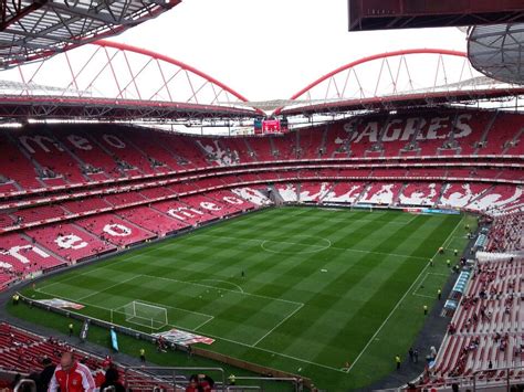 Veja mais ideias sobre sport lisboa e benfica, andebol, atletismo. Estádio Do Sport Lisboa E Benfica | Soccer stadium ...