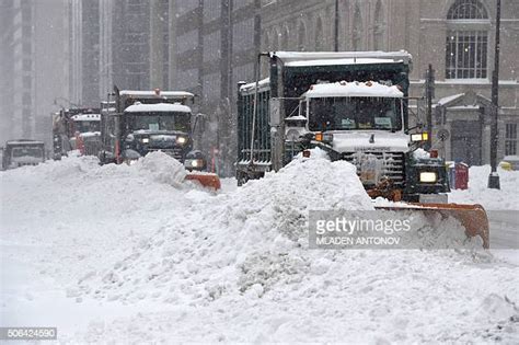 Dc Snow Plow Photos And Premium High Res Pictures Getty Images