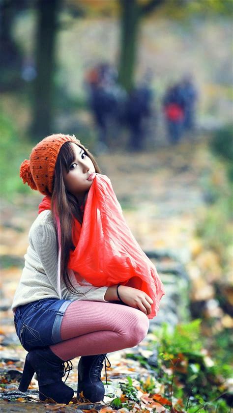 Red Scarf Girl Iphone 5s Wallpaper Download Iphone Wallpapers Ipad