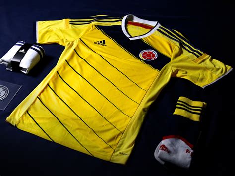 Made by adidas, the new colombia home jersey will be worn during the qualifiers for the 2022 world cup in qatar. adidas NEWS STREAM : Colombian Federation Kit for 2014 ...