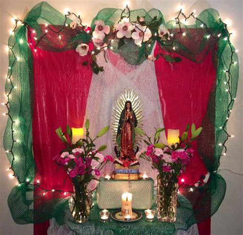 Pin De Jesus Alvarez En México Decoraciones Del Altar De La Iglesia