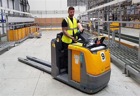 Low Level Order Picker Training Course Experienced In House Forklift