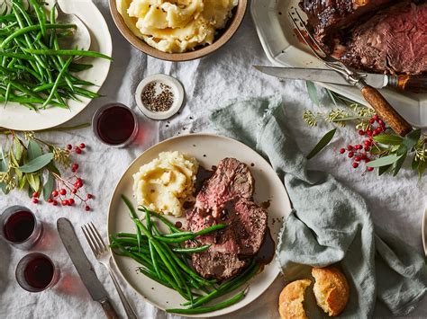 For your christmas dinner, create a showpiece roast flavored simply with rosemary, garlic, and onions cooked in red wine. Best Rib Roast Christmas Menue - 27 Festive Christmas ...