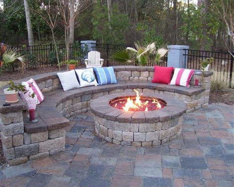 Oct 08, 2015 · a fire pit is a great addition to a backyard entertaining setting, not only for their aesthetic qualities but for warming up those chilly, winter evenings. 22 Stylish Backyard Fire Pit Ideas Under $100 - The ...