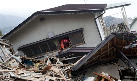 Japan Tsunami And Earthquake British Teacher Hero Robert