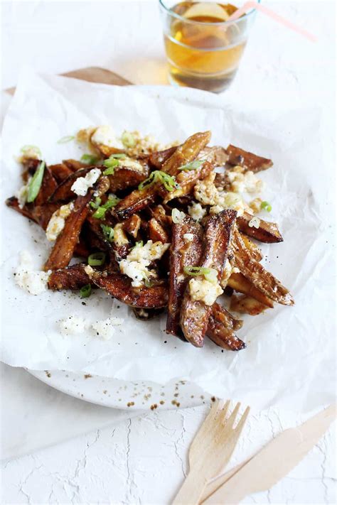 Juhetiancheng (shandong) food machinery co., ltd. Poutine Canadese Patatine Fritte con Sugo e Cagliata di ...