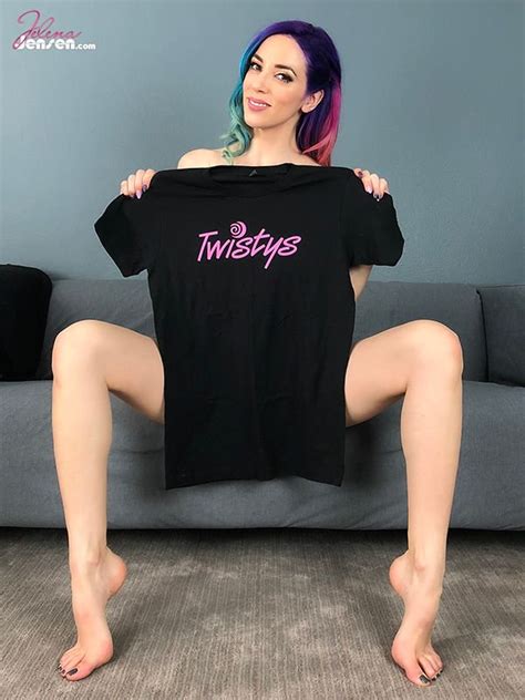 Jelena Jensen On Twitter New Auction LIVE On Mysexyauctions Twistys T Shirt Https T Co