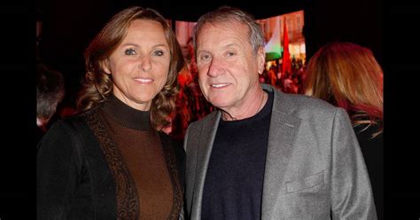 On n'est pas couché yves renier livre et si je m'étais trompé de vie 8 novembre 2008 laurent ruquier avec eric zemmour. Yves Rénier et son épouse Karin lors du vernissage de l ...
