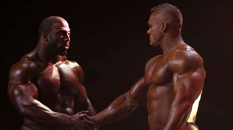 He was an excellent football player in school, and also a weightlifter. Bodybuilding-Talent Dallas McCarver stirbt tragischen Tod ...