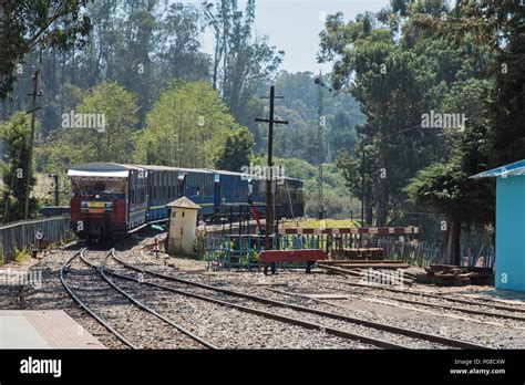 Ferrocarril De Montaña Nilgiri Fotografías E Imágenes De Alta