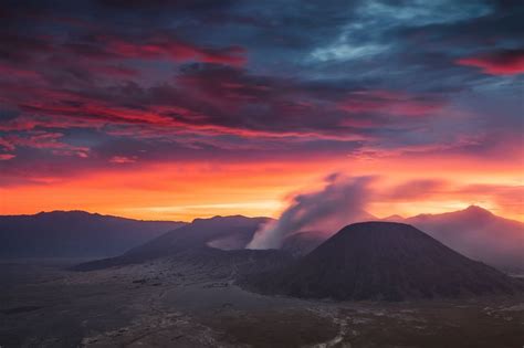 Sunset Over The Volcano Bromo Java Indonesia National Geographic