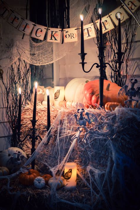 Trick Or Treat Cool Outdoor Halloween Decorating Ideas